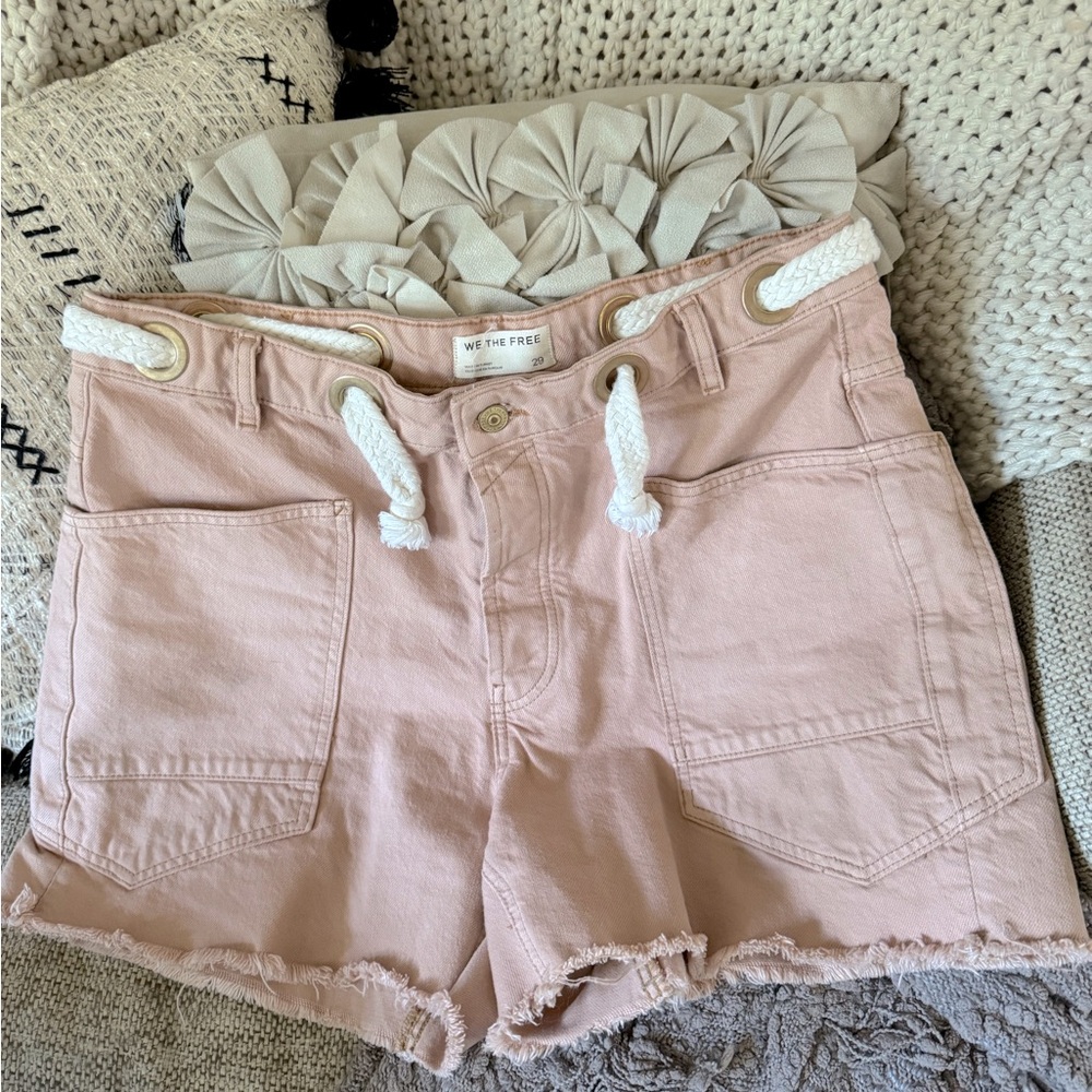 We The Free Moxie Barrel shorts size 29